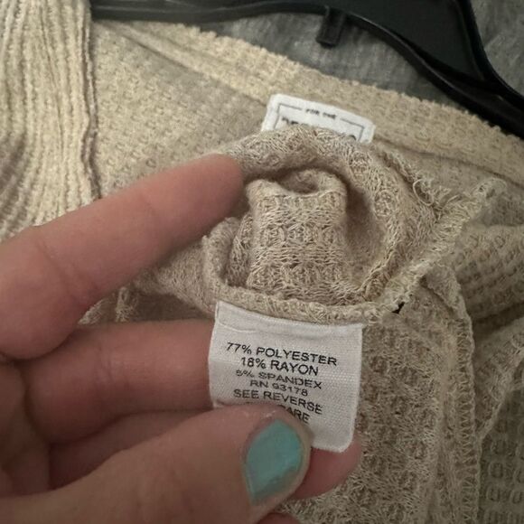 For the Republic Waffle Long Sleeve Pullover Henley Top Tan Size Medium - Picture 6 of 8